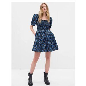NWT - Feminine & Flirty Black GAP Blue Floral  Smocked Mini Dress with Pockets